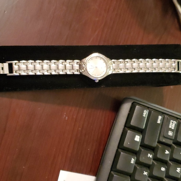 Watch - Picture 2 of 4